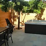 Casa Louise And Spas Privatifs Apartman *