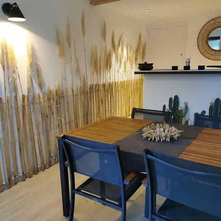 Casa Louise And Spas Privatifs アパート サント・マキシム