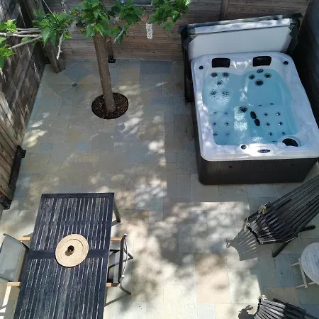 Casa Louise And Spas Privatifs *