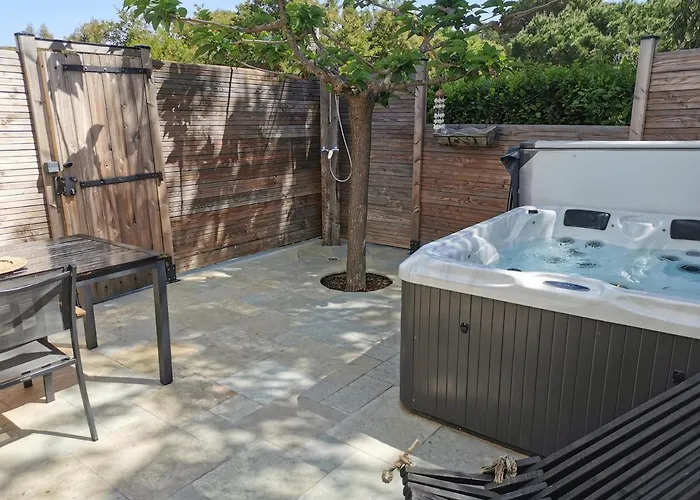 Casa Louise And Spas Privatifs アパート サント・マキシム